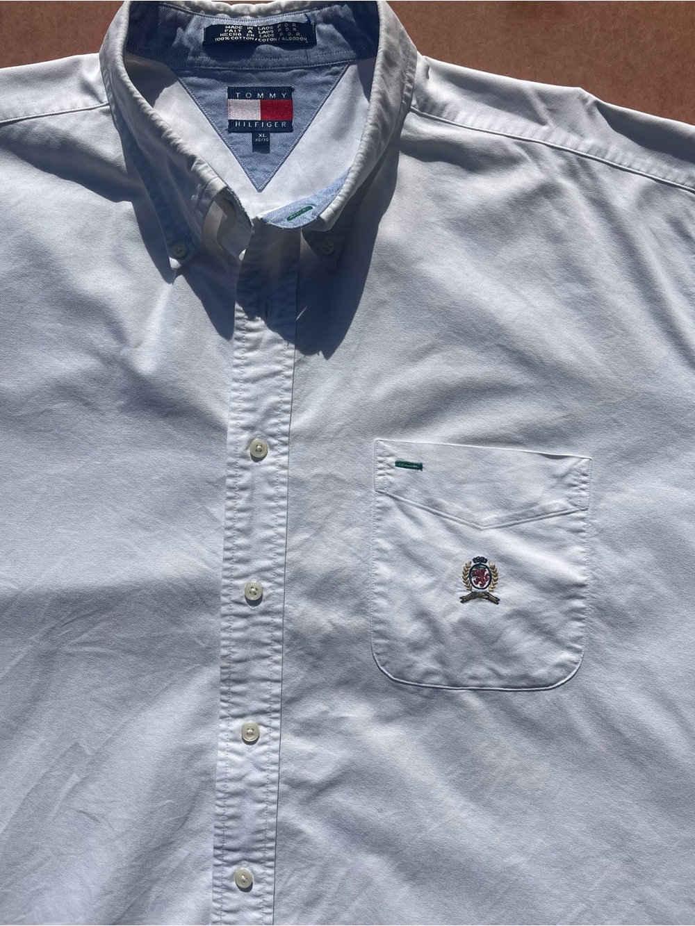 Tommy Hilfiger Men’s XL White Crest Cotton Button Down Shirt - Picture 5 of 8